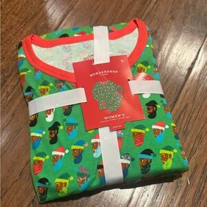 Wondershop Women's Green and Red Holiday Pajama Set